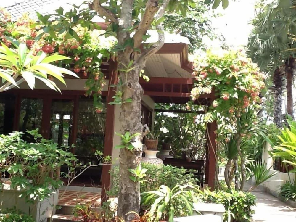 Bhumlapa Garden Resort Bophut Bagian luar foto
